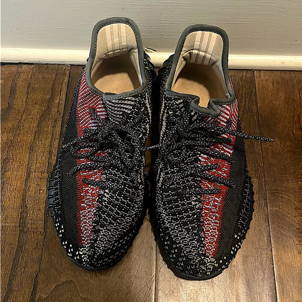 Yeezy sneakers! UNISEX